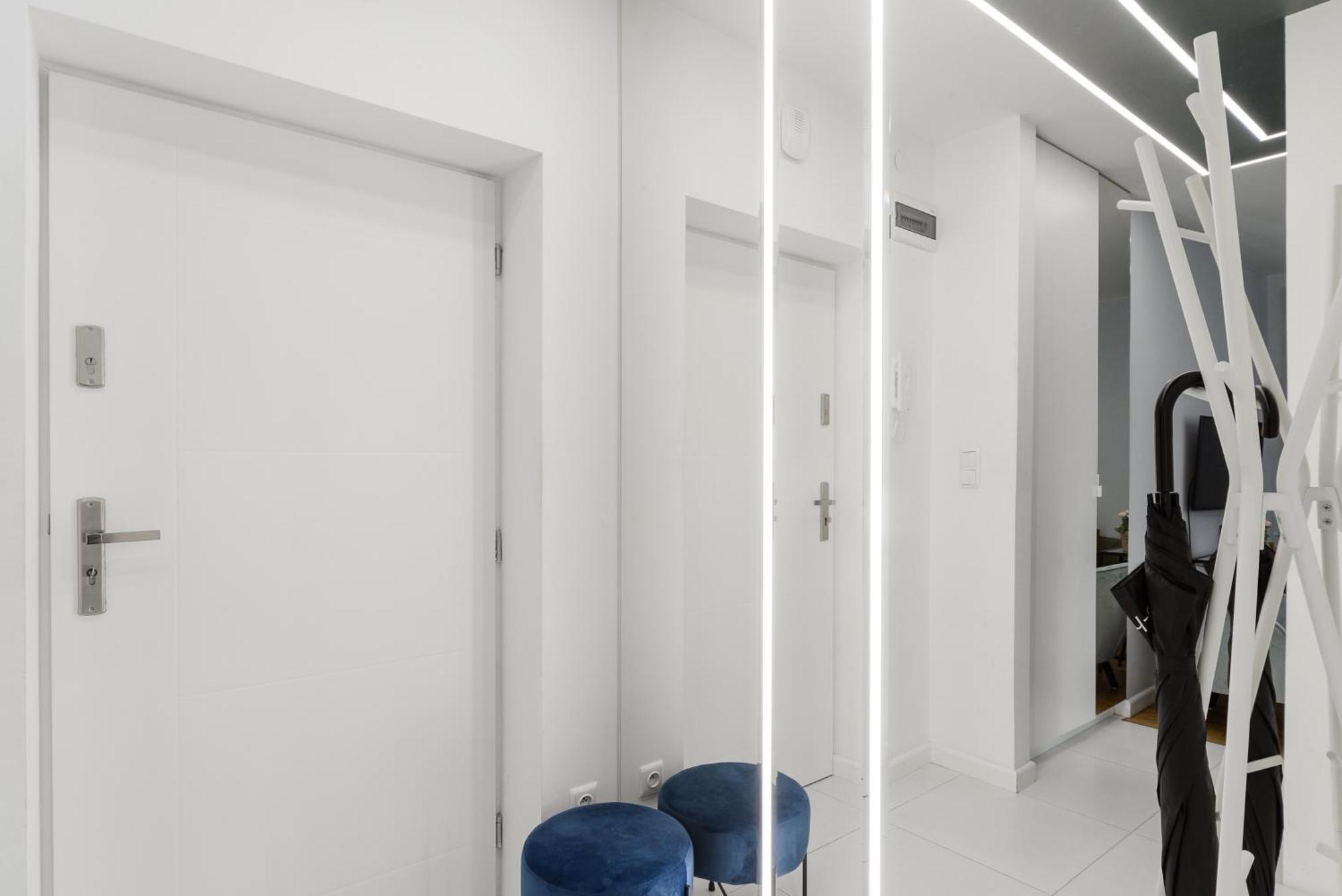 Lumina Design Studios With Beautiful View Varsovie Extérieur photo